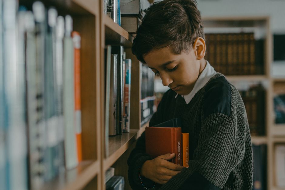 Menumbuhkan Cinta Membaca: Begini Bintang Junior Membentuk Kebiasaan Baca Anak Sejak Dini
