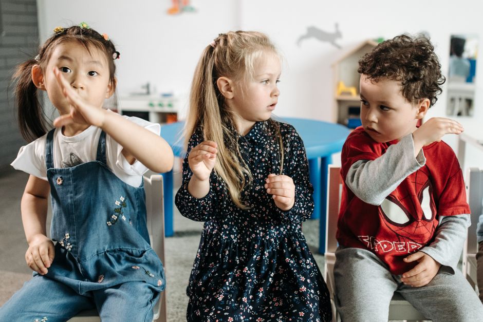 Belajar Bareng Teman Sebaya: Manfaat Sosialisasi Anak lewat Kelas Kelompok di Bintang Junior